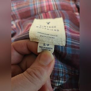An American Eagle Outfitters long-sleeved buttoned shirt.